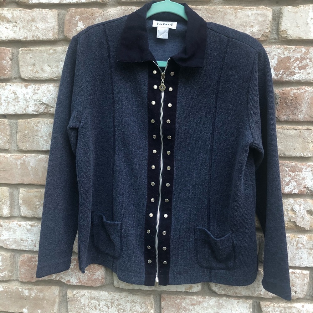 - 🌿Rafael Brand Navy Blue Cardigan Sweater